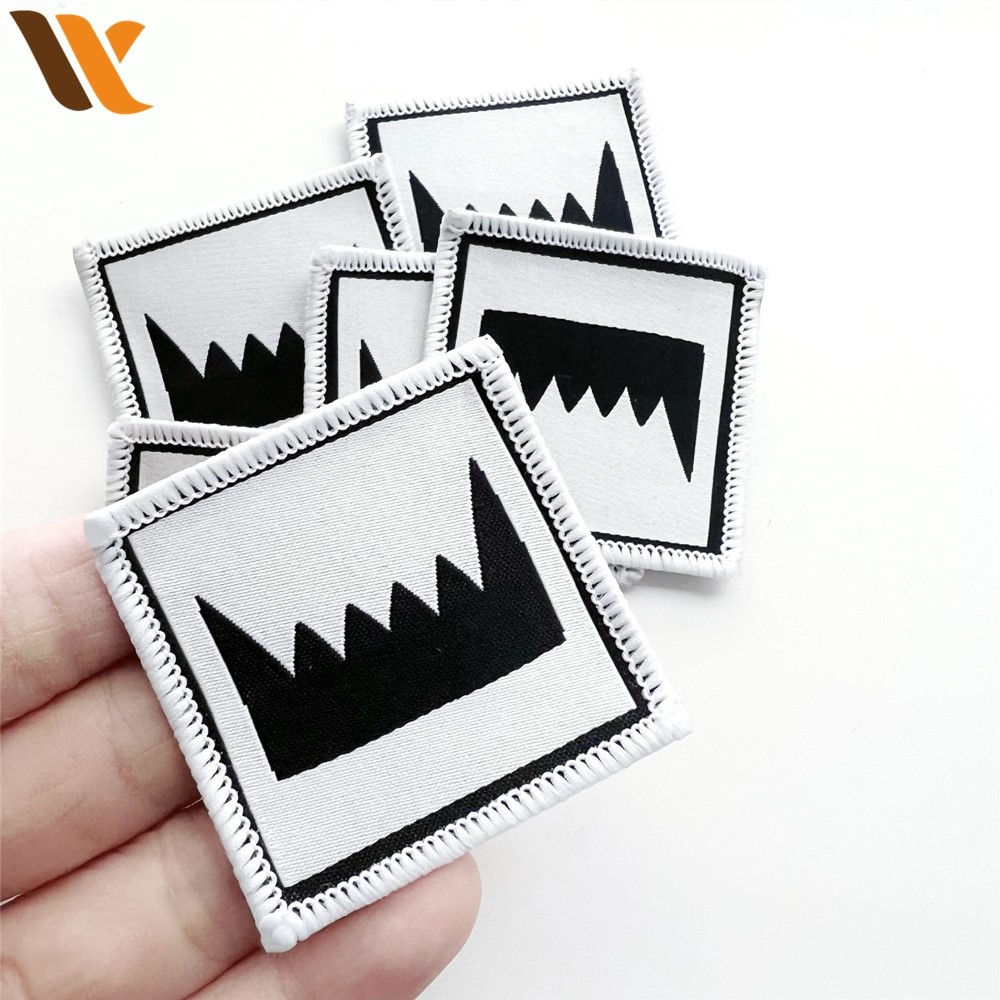 Custom Modern Minimalist Style Woven Patches 3